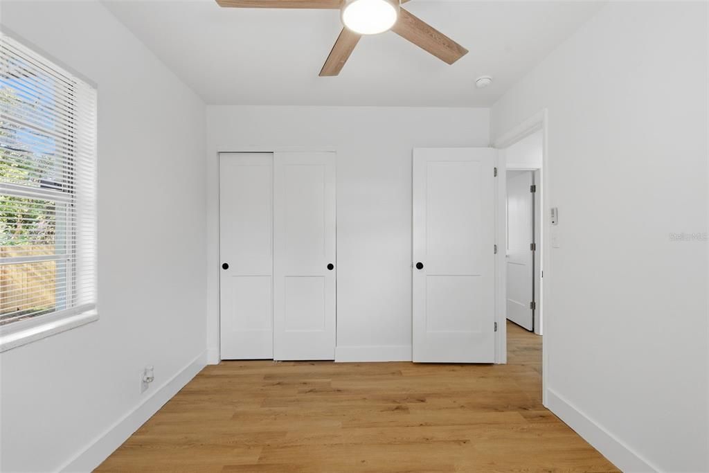 For Sale: $320,000 (4 beds, 2 baths, 1102 Square Feet)