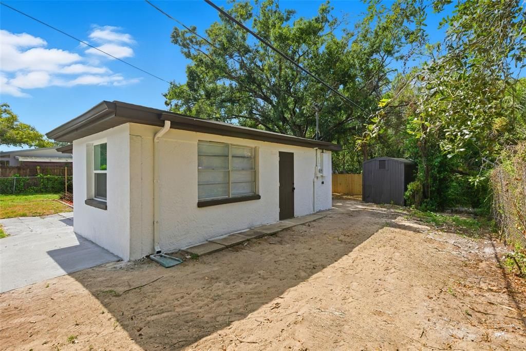 For Sale: $320,000 (4 beds, 2 baths, 1102 Square Feet)