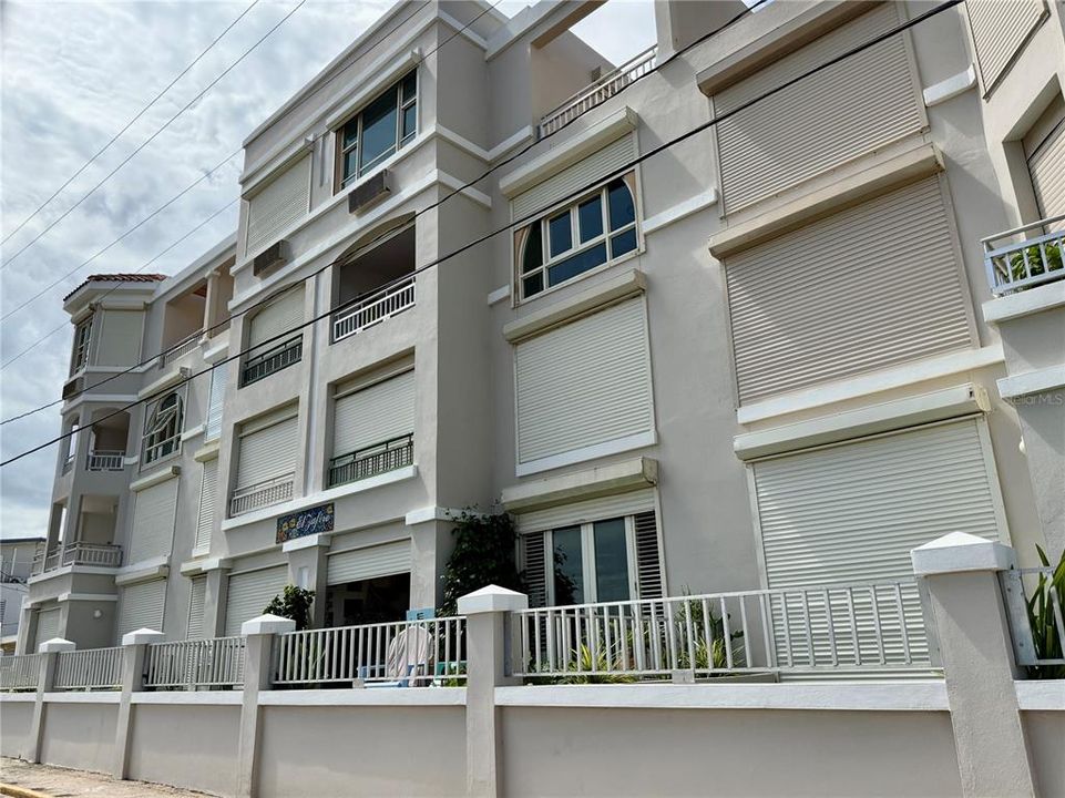 For Sale: $575,000 (1 beds, 2 baths, 0 Square Feet)