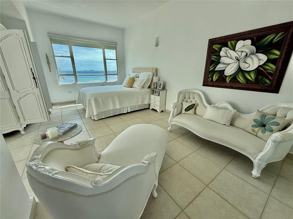 For Sale: $575,000 (1 beds, 2 baths, 0 Square Feet)