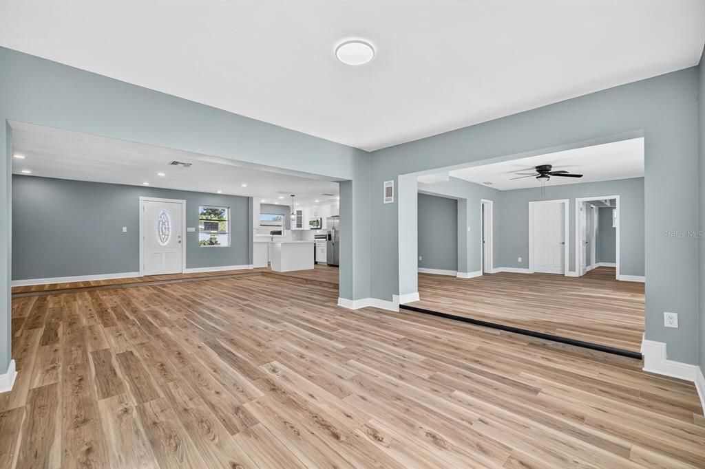 En Venta: $598,999 (4 camas, 3 baños, 2329 Pies cuadrados)