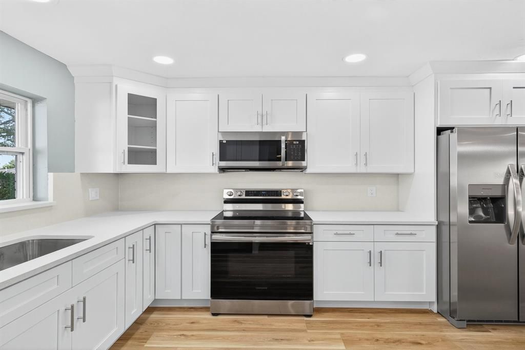 En Venta: $598,999 (4 camas, 3 baños, 2329 Pies cuadrados)