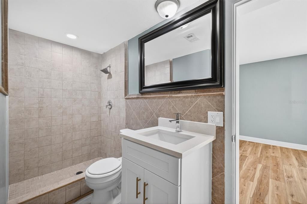 En Venta: $598,999 (4 camas, 3 baños, 2329 Pies cuadrados)