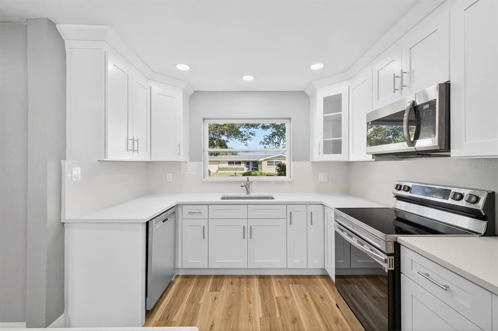 En Venta: $598,999 (4 camas, 3 baños, 2329 Pies cuadrados)