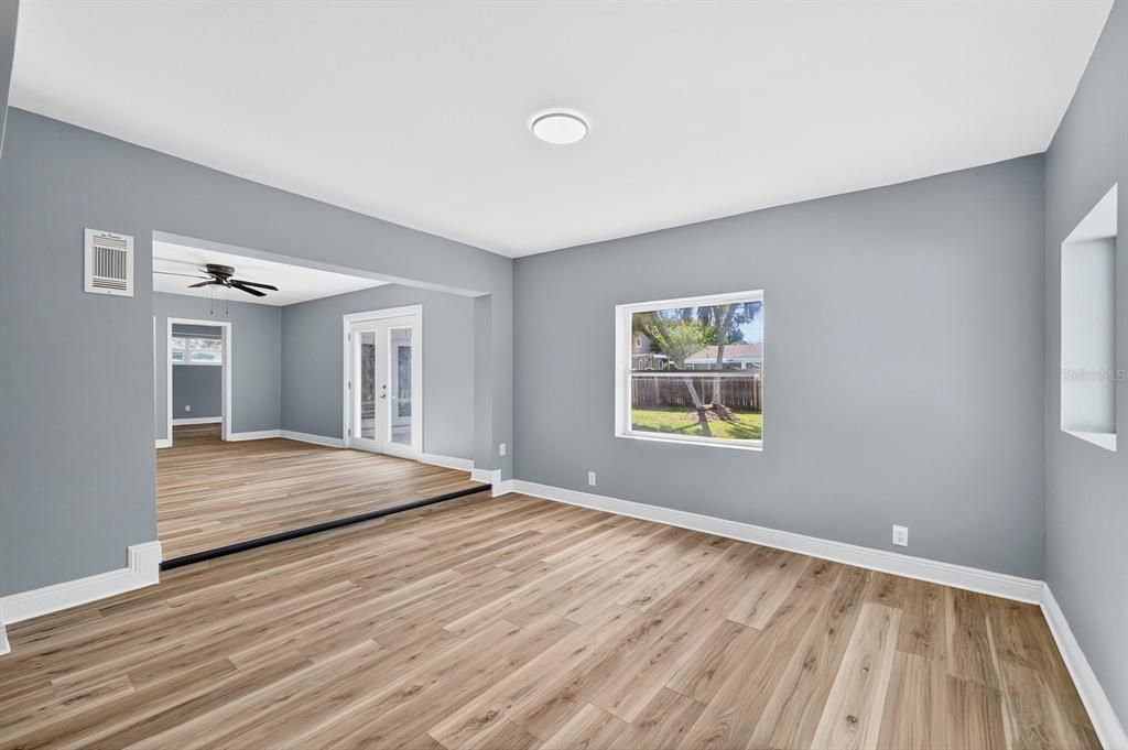 En Venta: $598,999 (4 camas, 3 baños, 2329 Pies cuadrados)