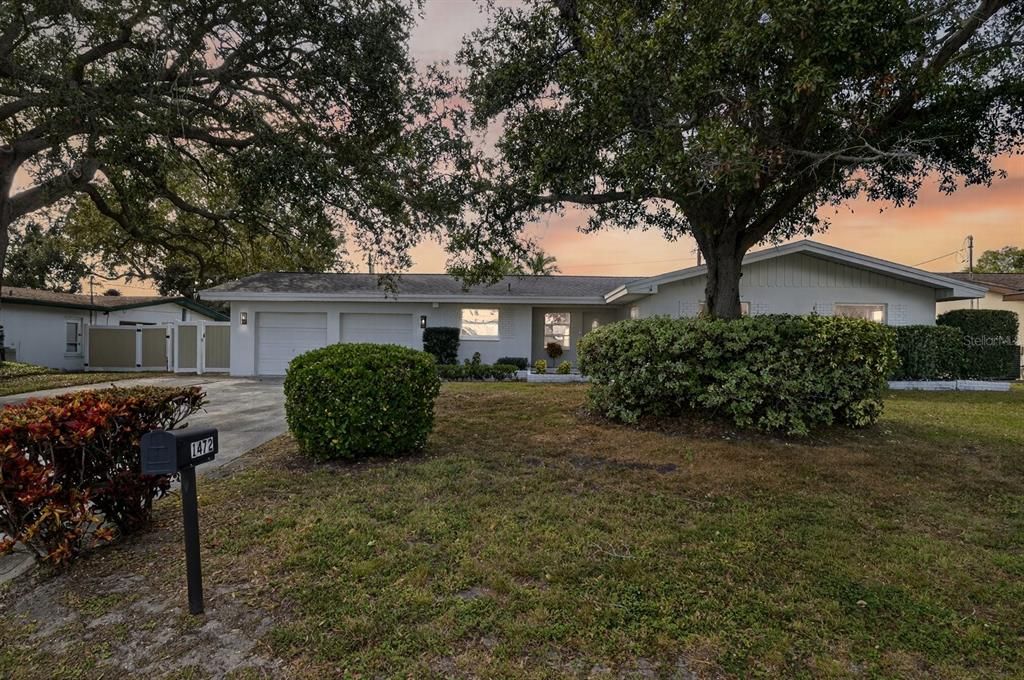 En Venta: $598,999 (4 camas, 3 baños, 2329 Pies cuadrados)