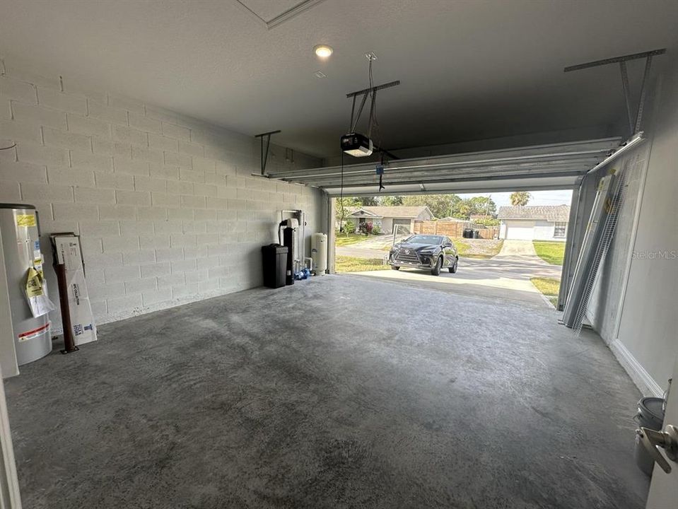 待售: $360,000 (4 贝兹, 2 浴室, 1675 平方英尺)