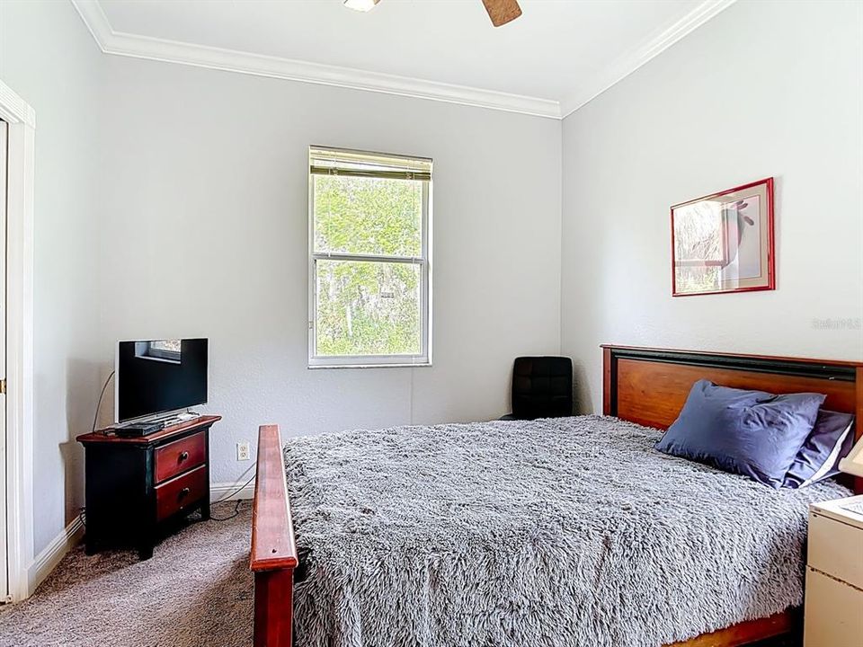 For Sale: $300,000 (3 beds, 2 baths, 1789 Square Feet)