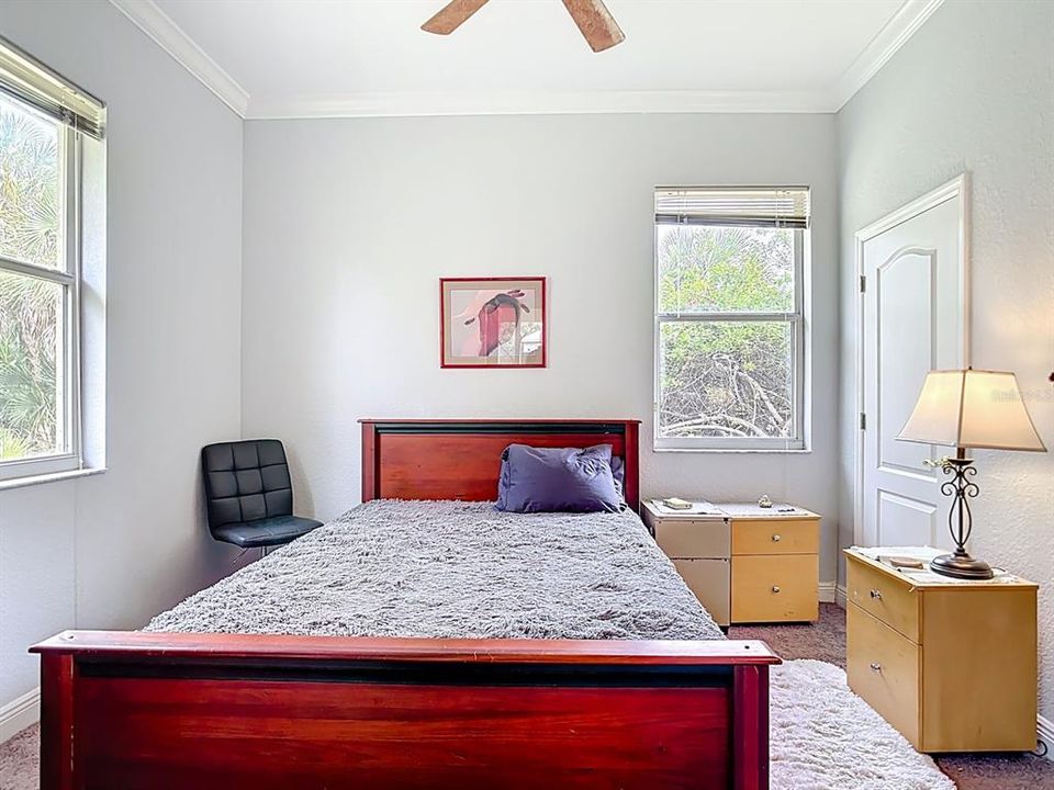 For Sale: $300,000 (3 beds, 2 baths, 1789 Square Feet)