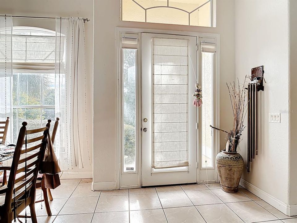 For Sale: $300,000 (3 beds, 2 baths, 1789 Square Feet)