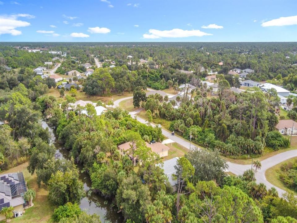 For Sale: $300,000 (3 beds, 2 baths, 1789 Square Feet)