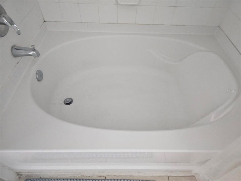 For Sale: $265,000 (2 beds, 2 baths, 1080 Square Feet)