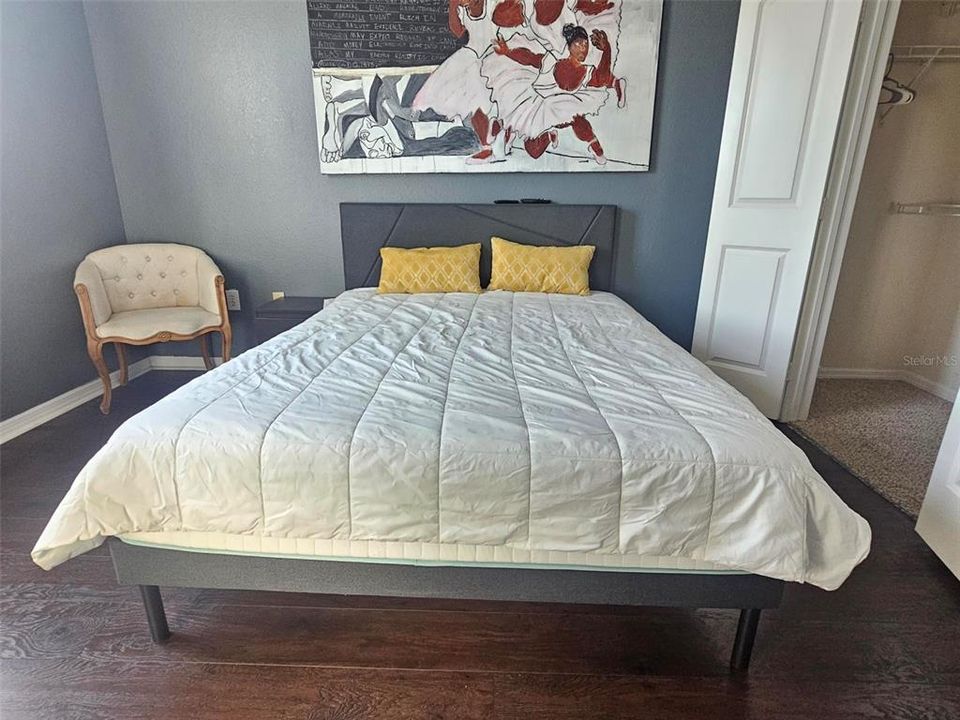 For Sale: $265,000 (2 beds, 2 baths, 1080 Square Feet)