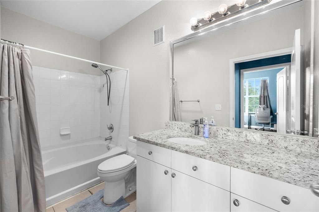 For Sale: $265,000 (2 beds, 2 baths, 1080 Square Feet)