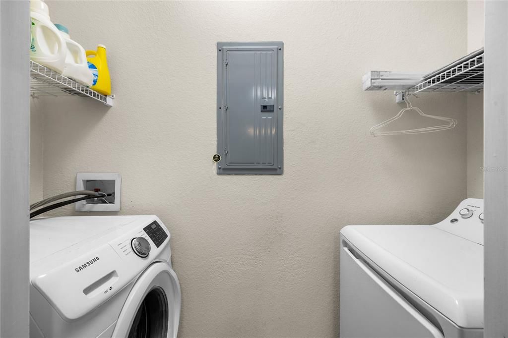 For Sale: $265,000 (2 beds, 2 baths, 1080 Square Feet)