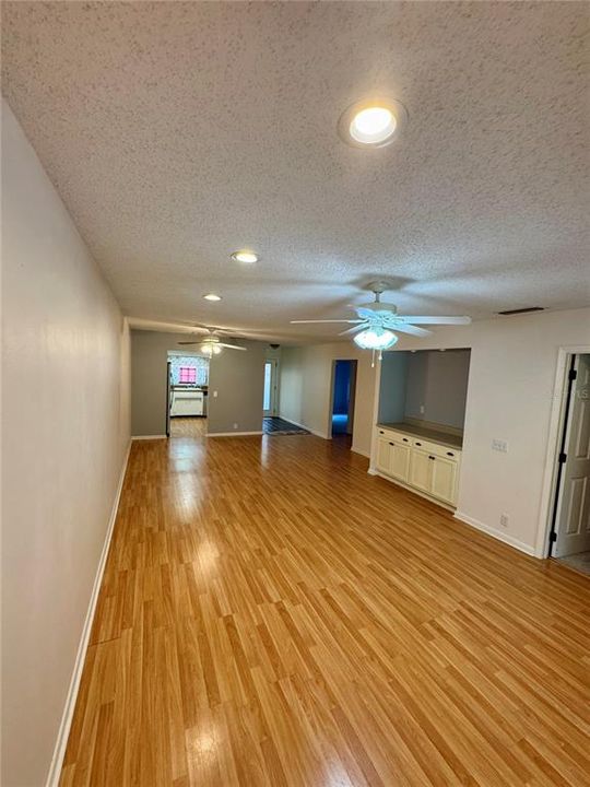 For Sale: $219,500 (2 beds, 2 baths, 1398 Square Feet)