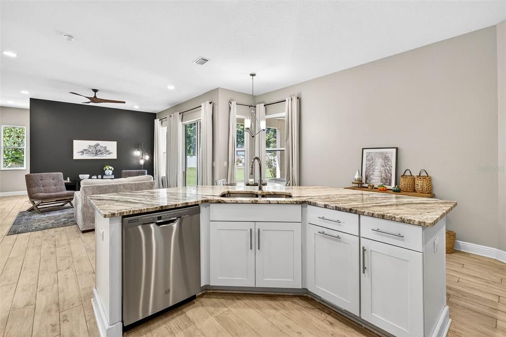 For Sale: $715,000 (4 beds, 3 baths, 2558 Square Feet)