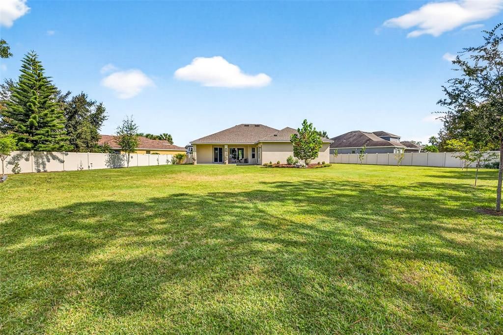 For Sale: $715,000 (4 beds, 3 baths, 2558 Square Feet)