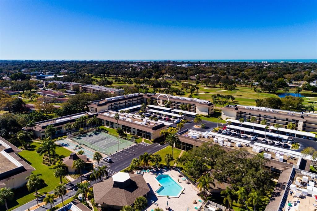 待售: $185,000 (2 贝兹, 2 浴室, 1045 平方英尺)