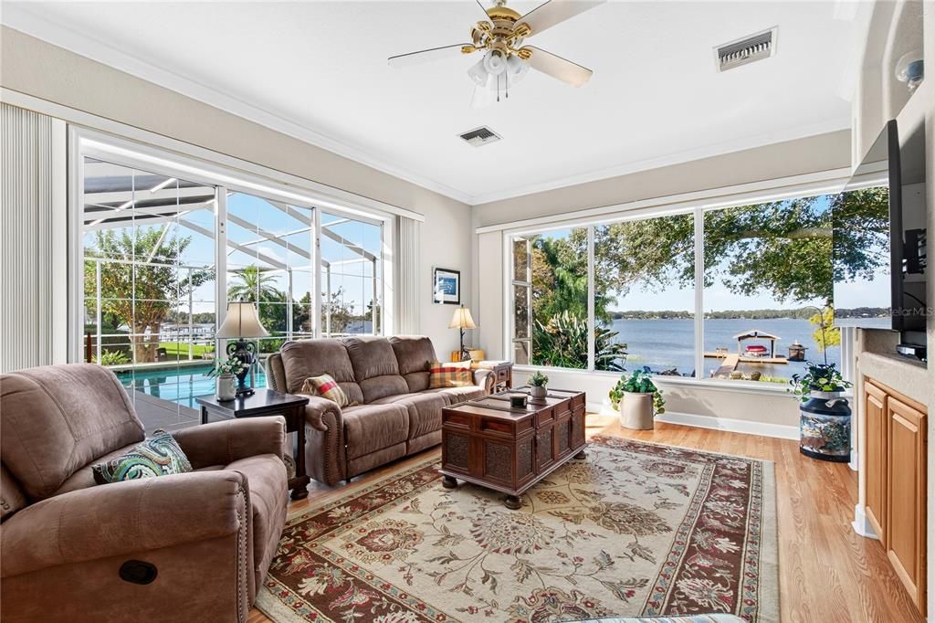 На продажу: $795,000 (4 спален, 3 ванн, 2525 Квадратных фут)