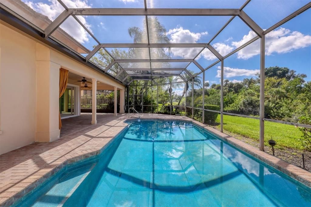 For Sale: $900,000 (4 beds, 3 baths, 3485 Square Feet)