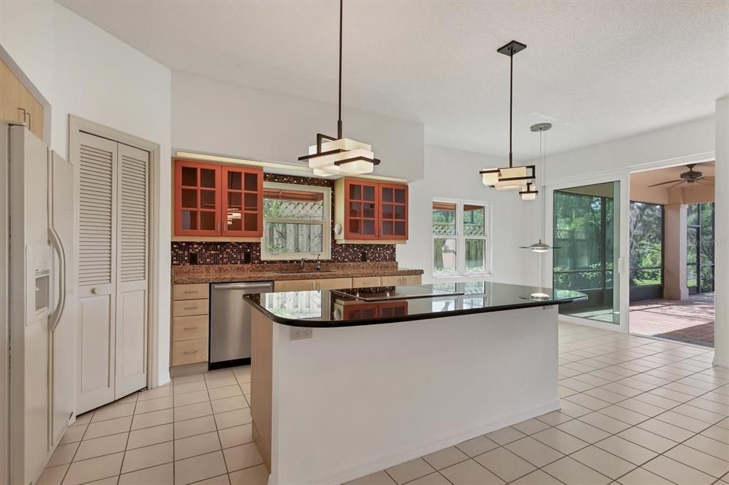 For Sale: $900,000 (4 beds, 3 baths, 3485 Square Feet)