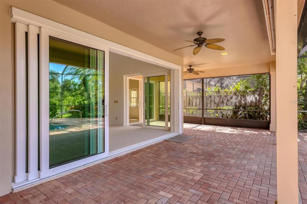 For Sale: $900,000 (4 beds, 3 baths, 3485 Square Feet)