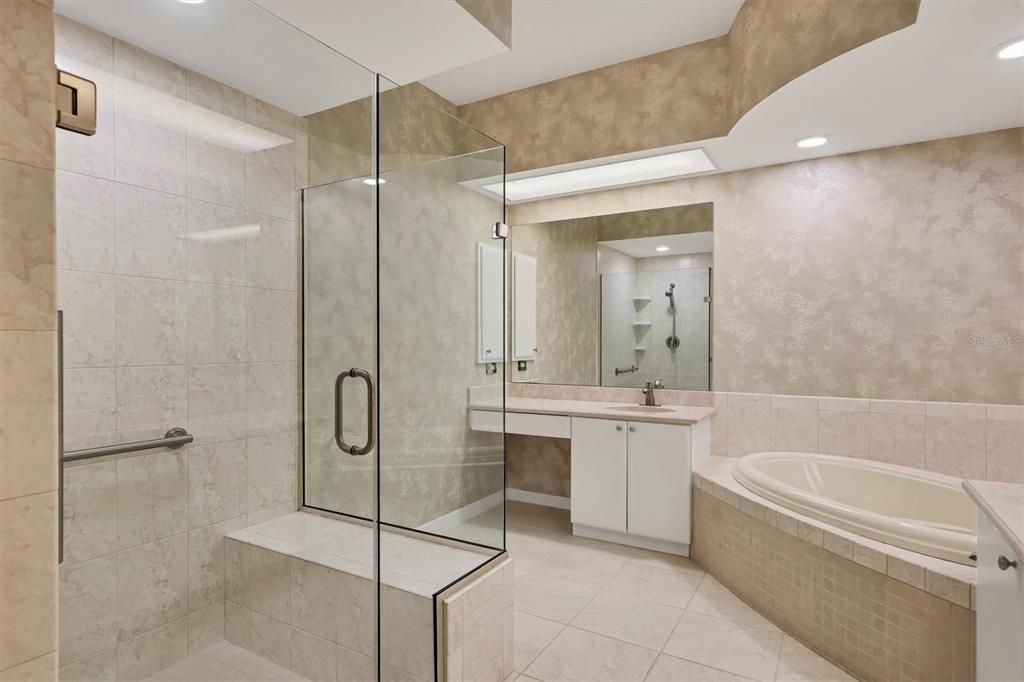 For Sale: $900,000 (4 beds, 3 baths, 3485 Square Feet)