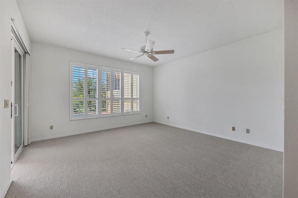 For Sale: $900,000 (4 beds, 3 baths, 3485 Square Feet)