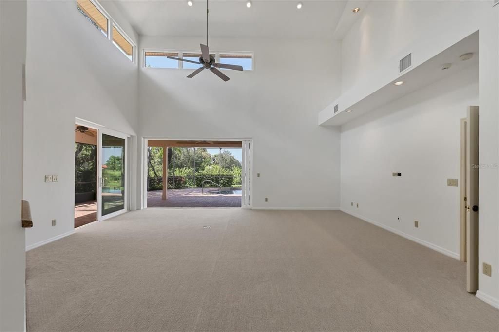 For Sale: $900,000 (4 beds, 3 baths, 3485 Square Feet)