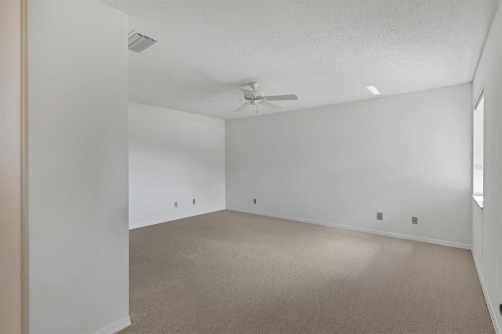 For Sale: $900,000 (4 beds, 3 baths, 3485 Square Feet)