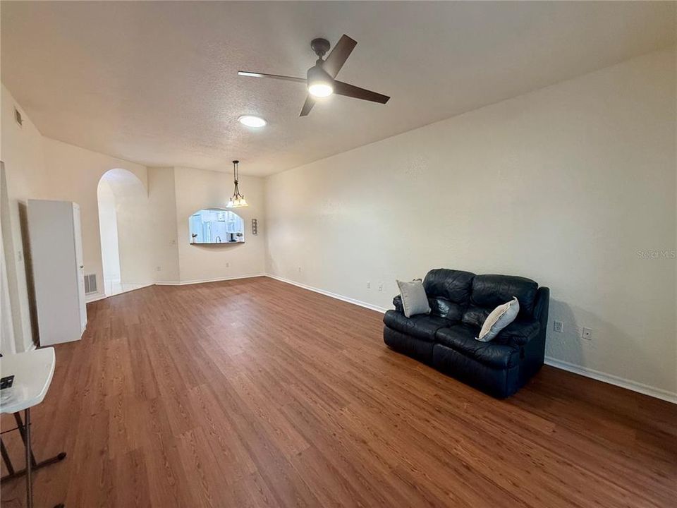 For Rent: $1,550 (2 beds, 2 baths, 1466 Square Feet)