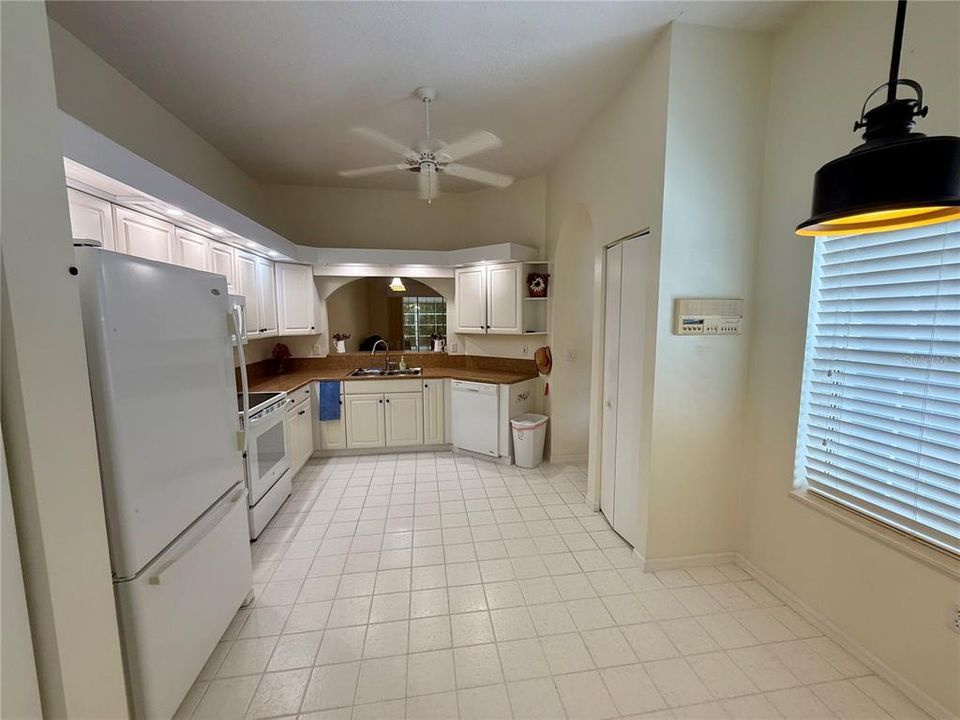 For Rent: $1,550 (2 beds, 2 baths, 1466 Square Feet)