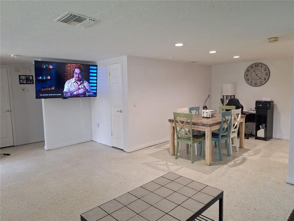 For Sale: $565,000 (4 beds, 3 baths, 2727 Square Feet)