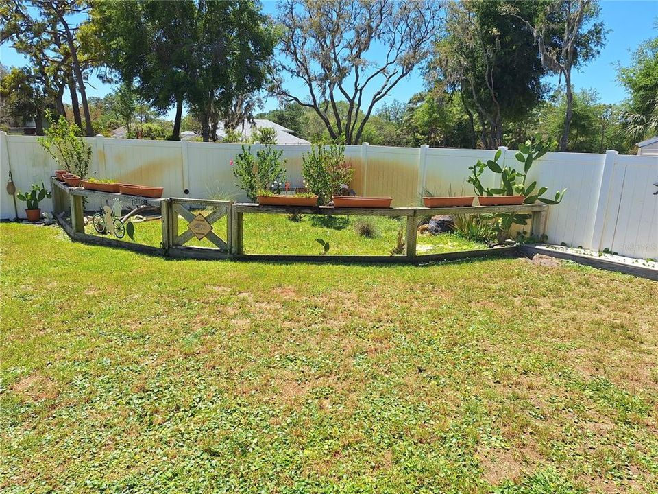 For Sale: $565,000 (4 beds, 3 baths, 2727 Square Feet)