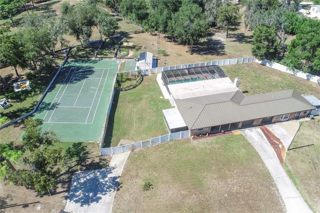 For Sale: $565,000 (4 beds, 3 baths, 2727 Square Feet)