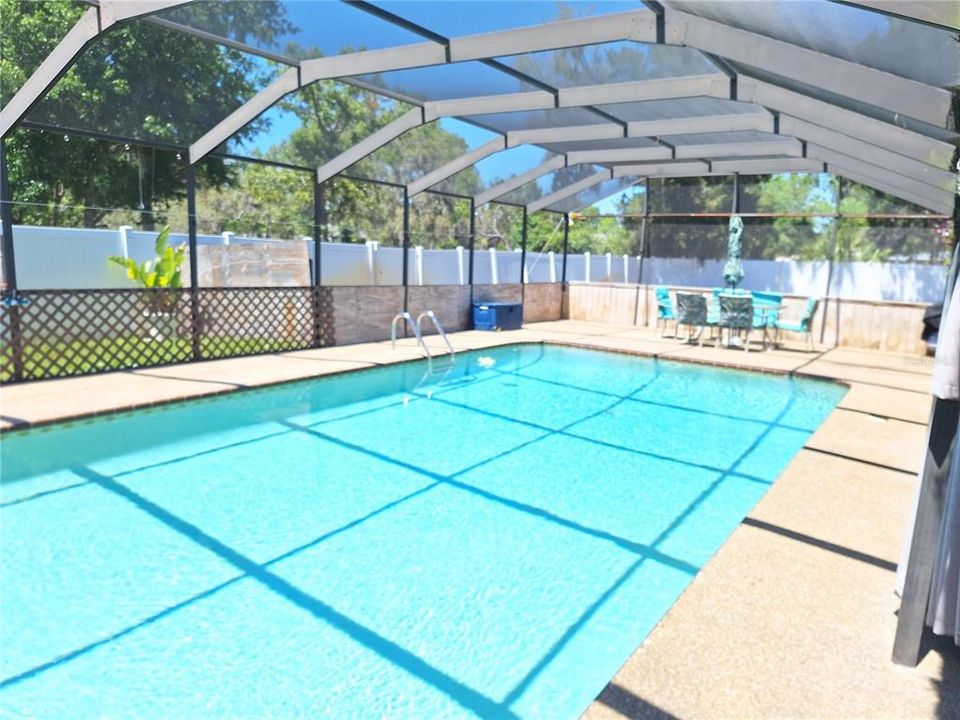 For Sale: $565,000 (4 beds, 3 baths, 2727 Square Feet)