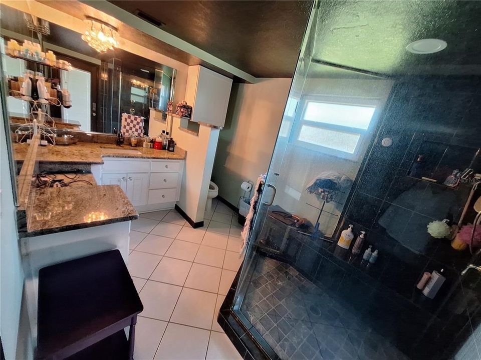 For Sale: $565,000 (4 beds, 3 baths, 2727 Square Feet)