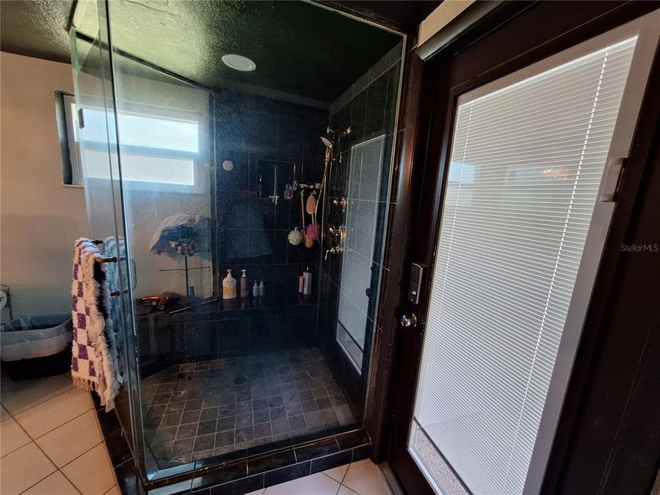 For Sale: $565,000 (4 beds, 3 baths, 2727 Square Feet)