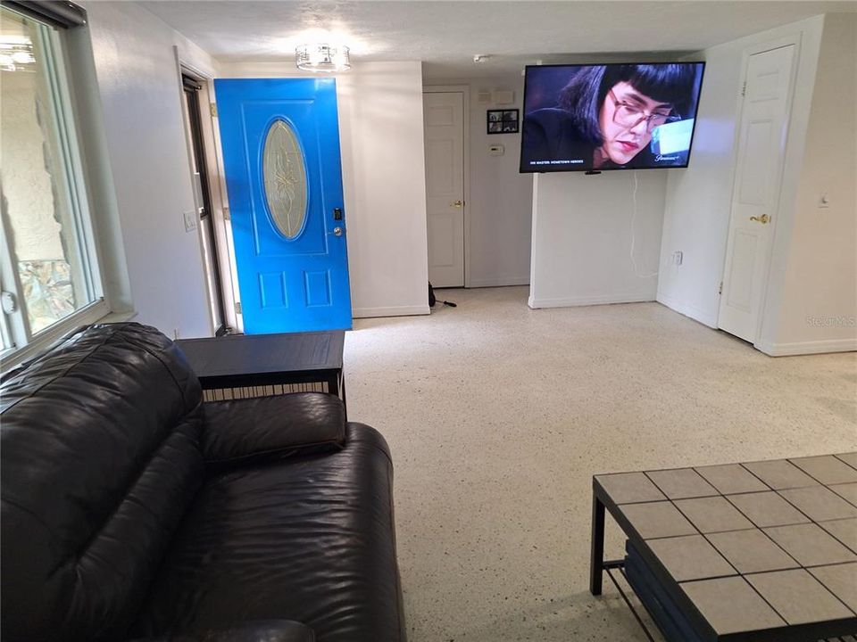 For Sale: $565,000 (4 beds, 3 baths, 2727 Square Feet)