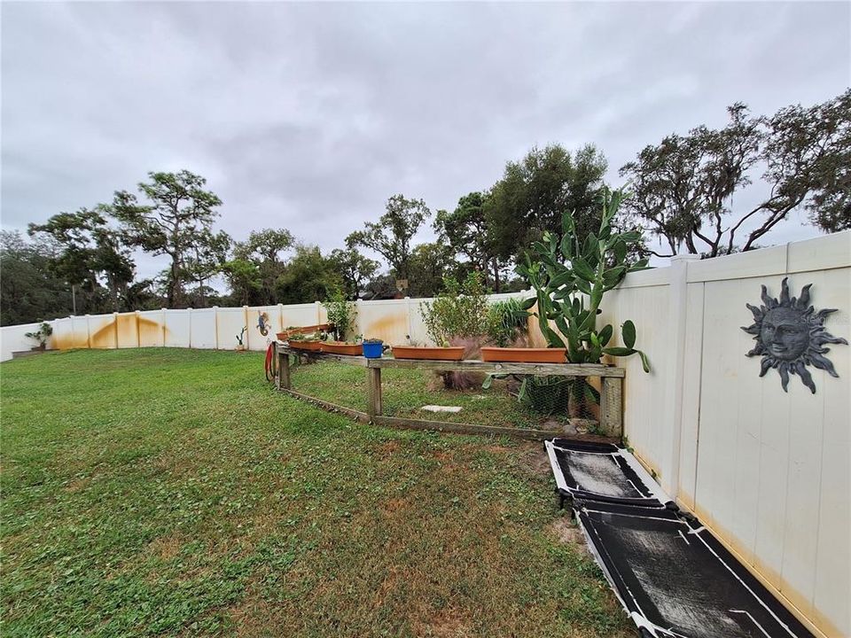 For Sale: $565,000 (4 beds, 3 baths, 2727 Square Feet)