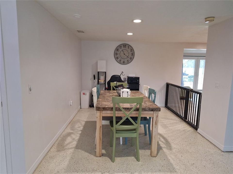 For Sale: $565,000 (4 beds, 3 baths, 2727 Square Feet)