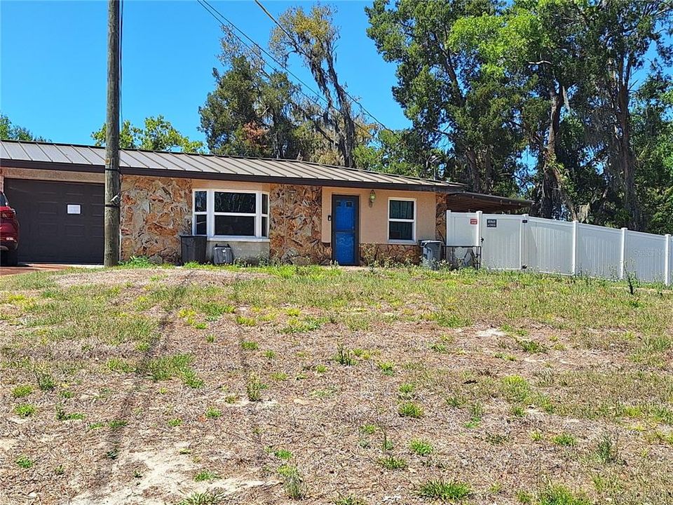 For Sale: $565,000 (4 beds, 3 baths, 2727 Square Feet)