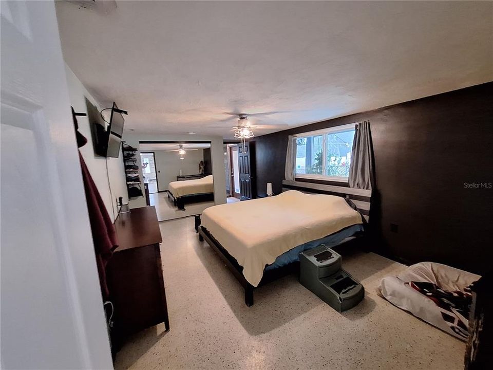 For Sale: $565,000 (4 beds, 3 baths, 2727 Square Feet)