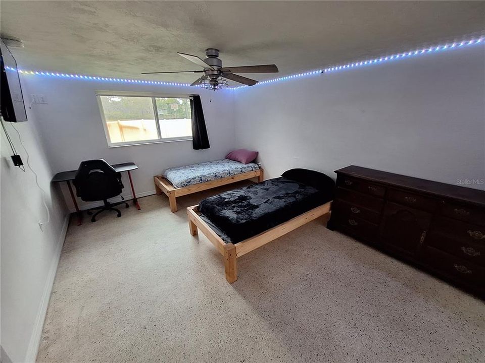 For Sale: $565,000 (4 beds, 3 baths, 2727 Square Feet)