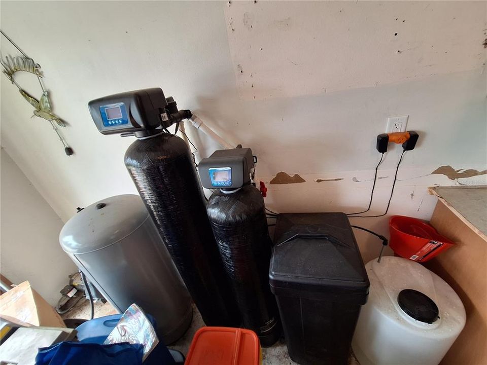 For Sale: $565,000 (4 beds, 3 baths, 2727 Square Feet)