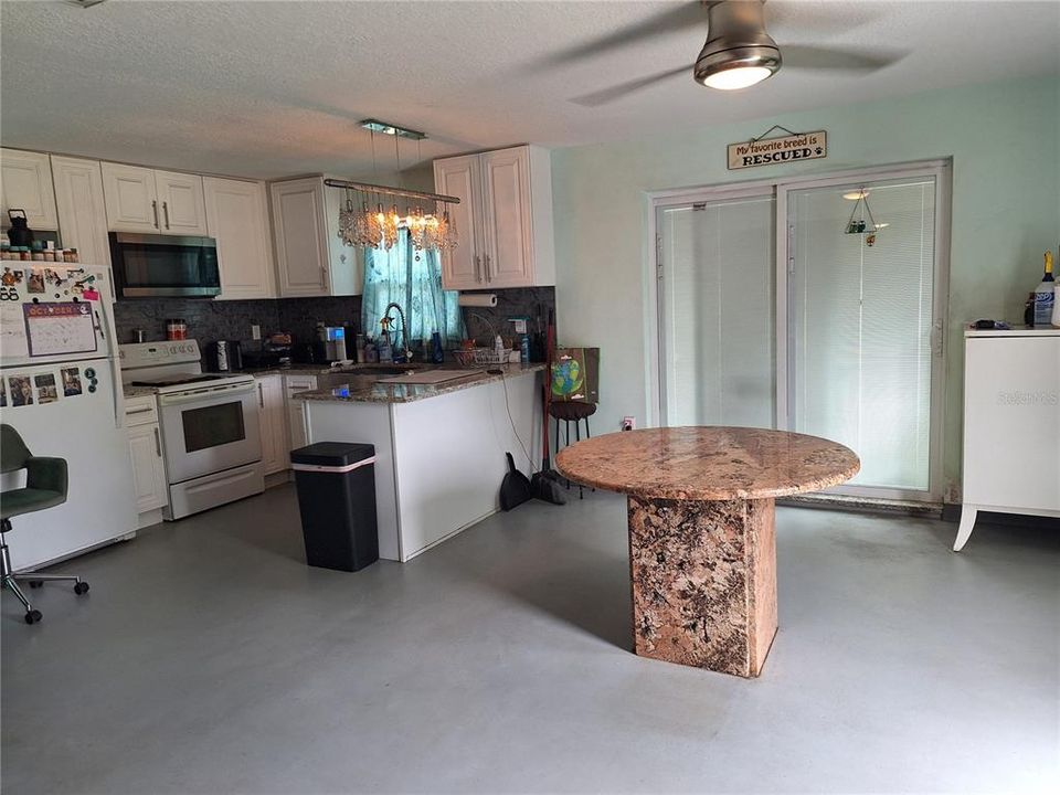 For Sale: $565,000 (4 beds, 3 baths, 2727 Square Feet)