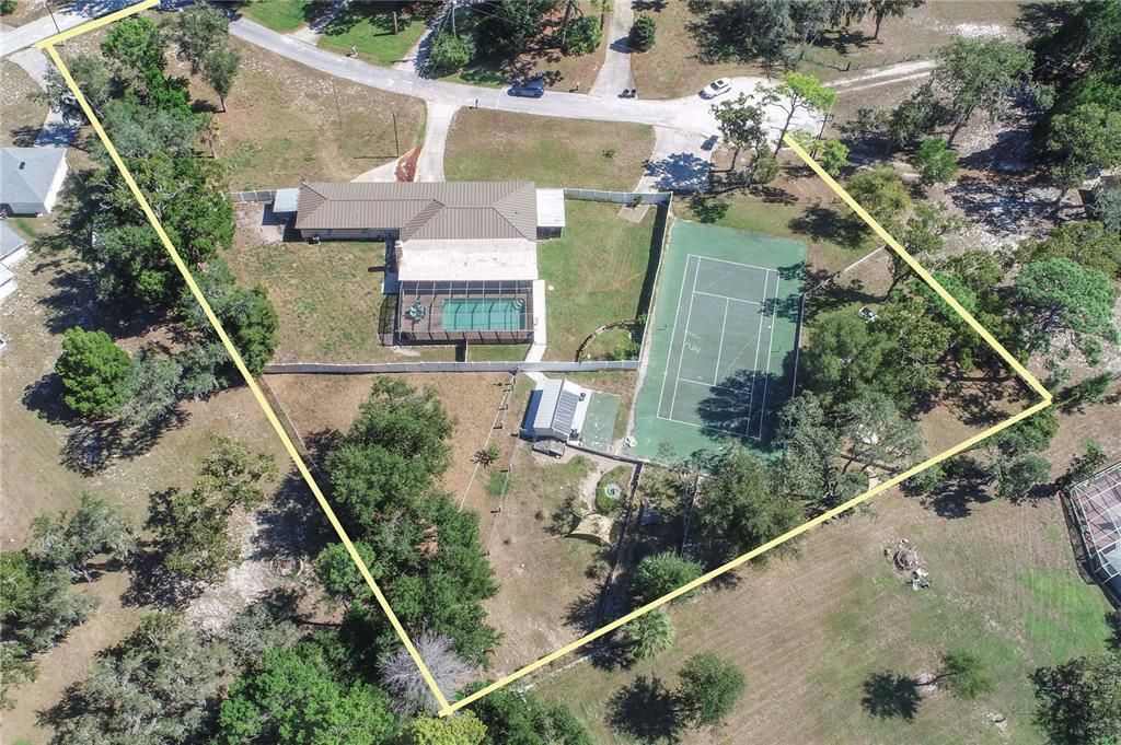 For Sale: $565,000 (4 beds, 3 baths, 2727 Square Feet)