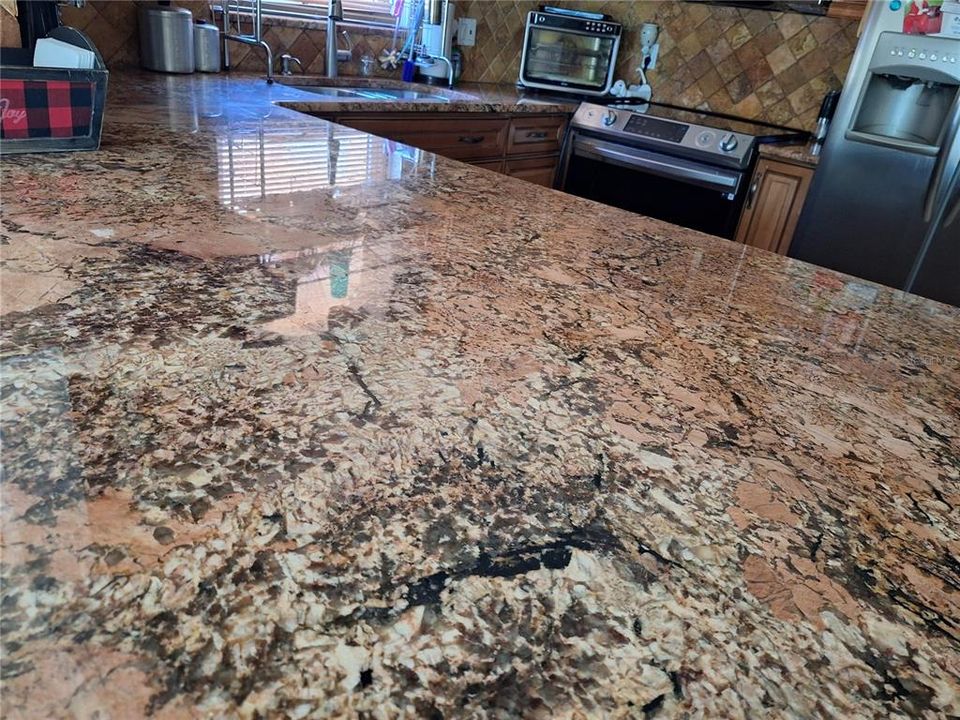 For Sale: $565,000 (4 beds, 3 baths, 2727 Square Feet)