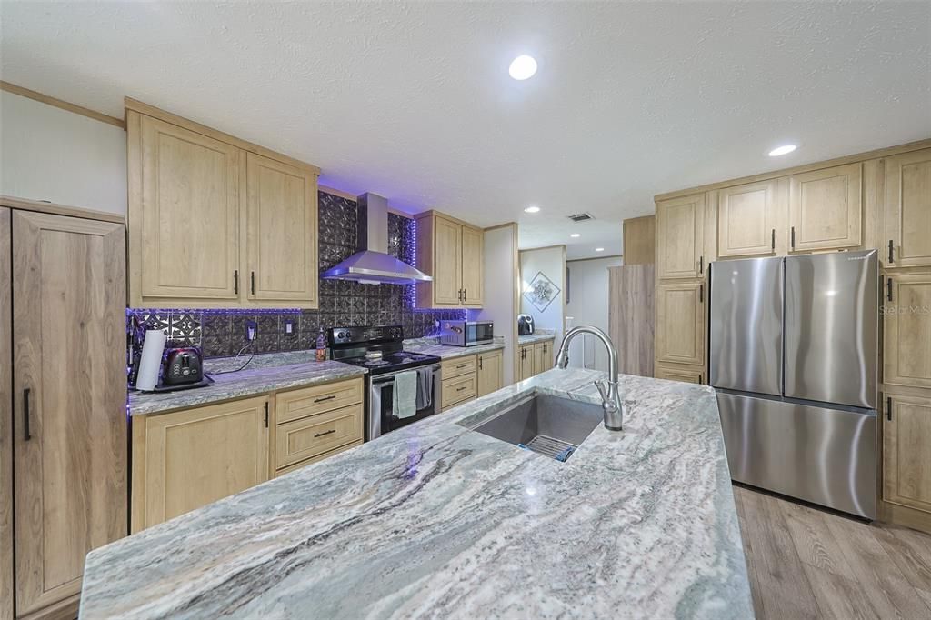 待售: $434,500 (4 贝兹, 2 浴室, 1904 平方英尺)